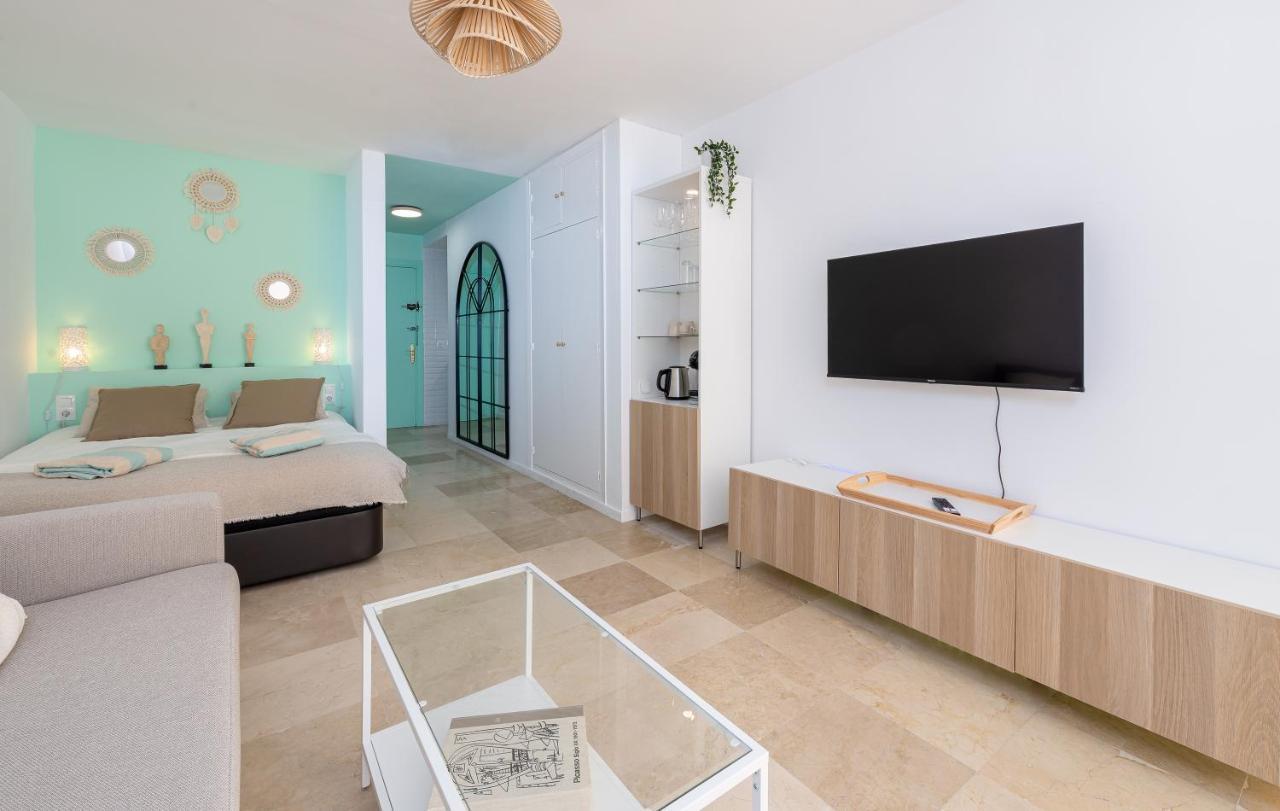 En Front De Apartment Marbella